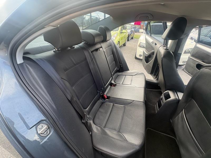 Volkswagen Jetta SE 2013