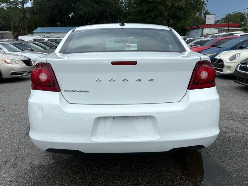 Dodge Avenger Base 2012