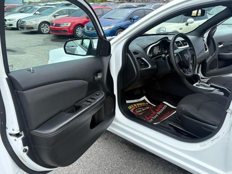 Dodge Avenger Base 2012