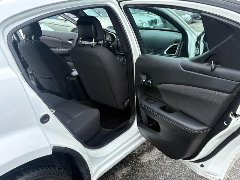 Dodge Avenger Base 2012