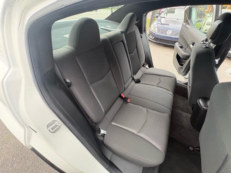 Dodge Avenger Base 2012