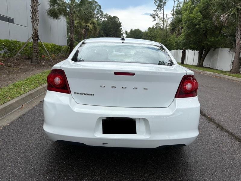 Dodge Avenger Base 2012