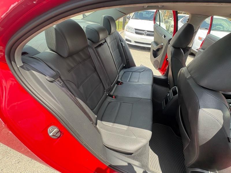 Volkswagen Jetta SE 2012