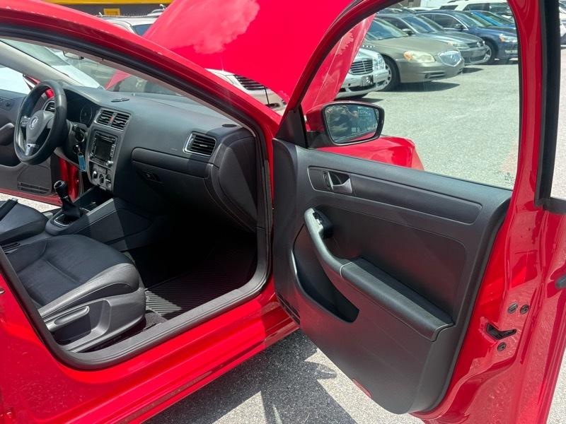 Volkswagen Jetta SE 2012