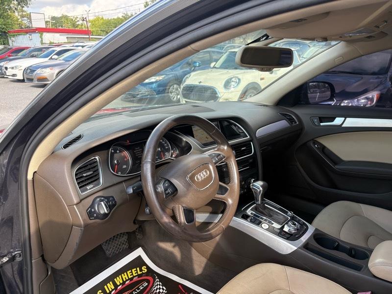 Audi A4 2.0 T Sedan FrontTrak Multitronic 2013