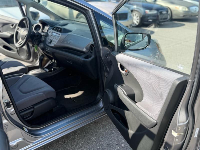 Honda Fit 5-Speed AT 2010