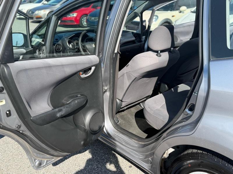 Honda Fit 5-Speed AT 2010