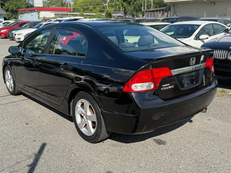 Honda Civic LX-S Sedan 5-Speed AT 2011