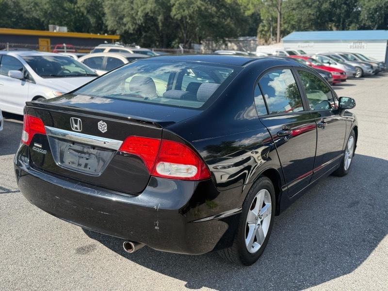 Honda Civic LX-S Sedan 5-Speed AT 2011