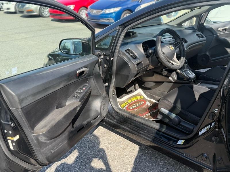 Honda Civic LX-S Sedan 5-Speed AT 2011