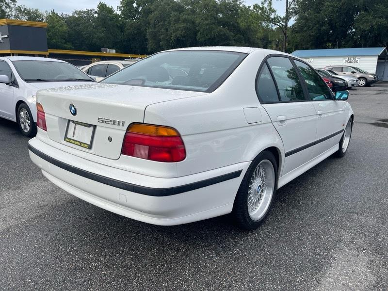 BMW 5-Series 528i 2000