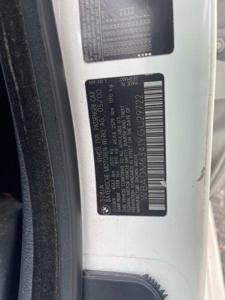 BMW 5-Series 528i 2000