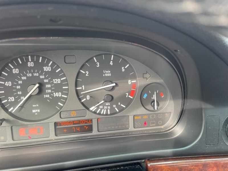 BMW 5-Series 528i 2000