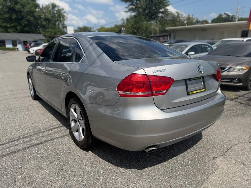 Volkswagen Passat 2.5L SE MT 2013
