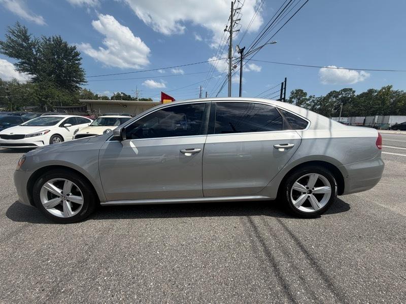 Volkswagen Passat 2.5L SE MT 2013