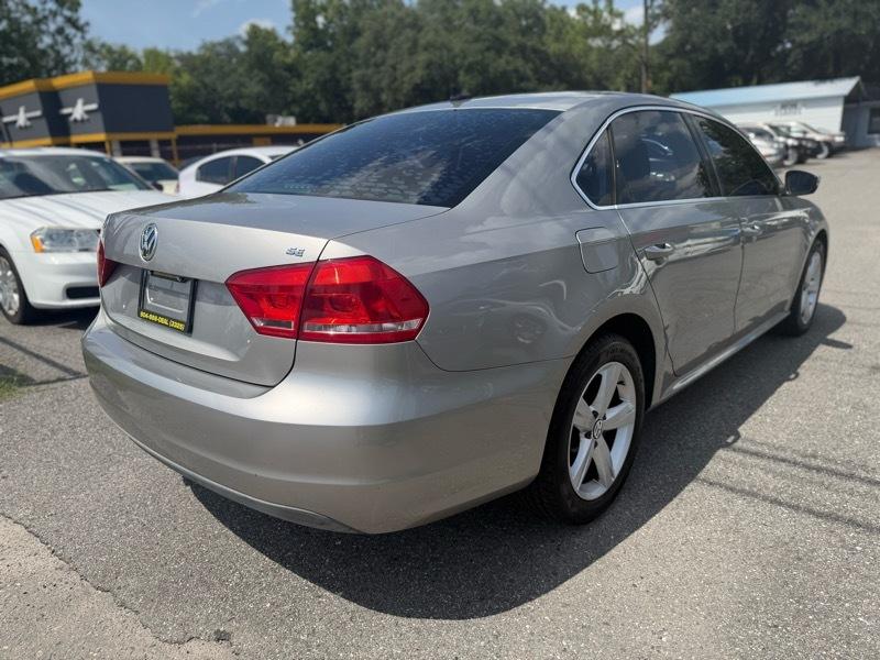 Volkswagen Passat 2.5L SE MT 2013
