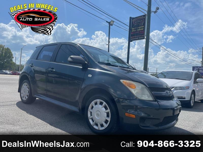 Scion xA Hatchback 2006