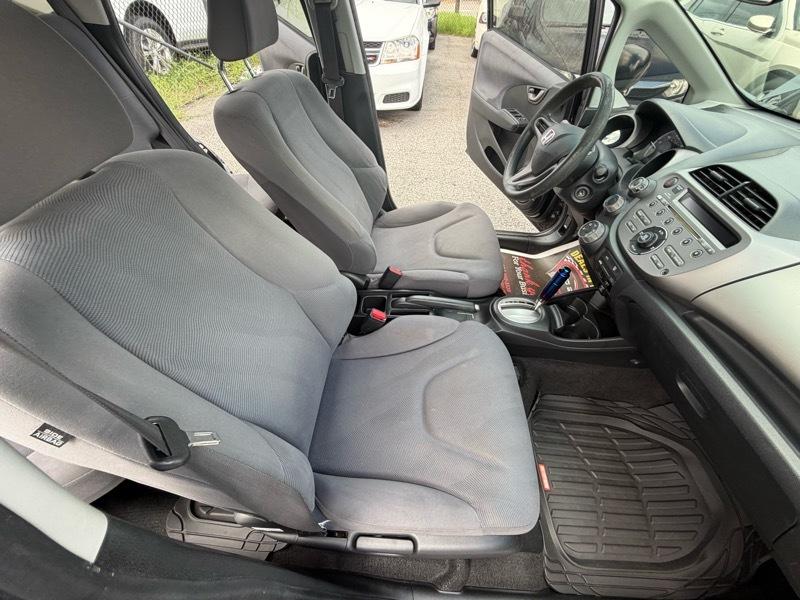 Honda Fit 5-Speed AT 2011