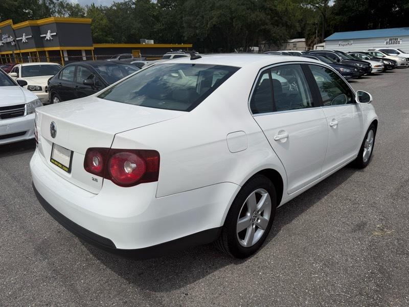 Volkswagen Jetta SE 2009