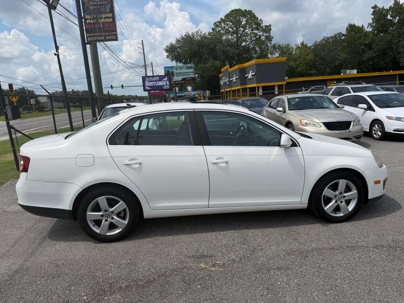 Volkswagen Jetta SE 2009
