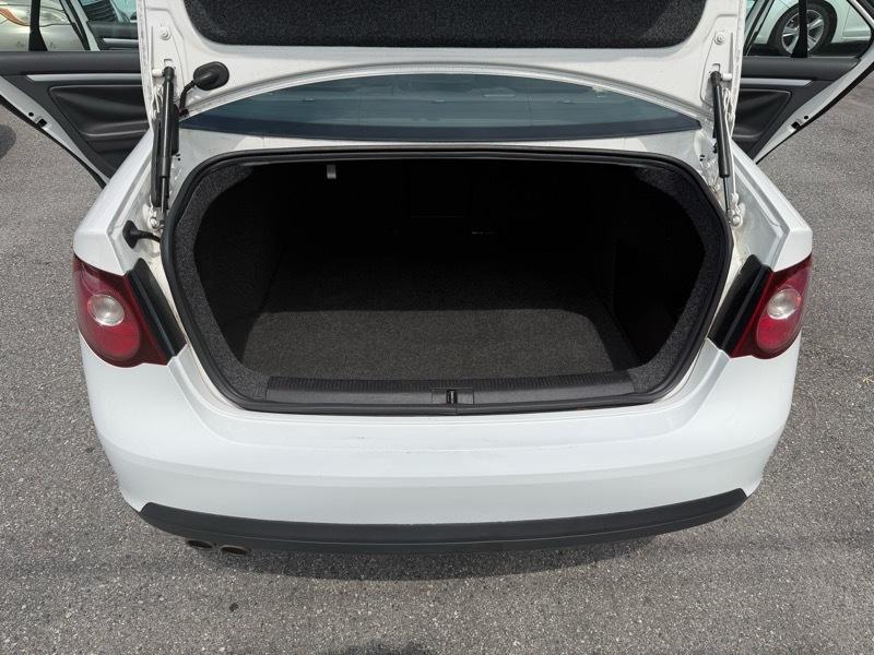 Volkswagen Jetta SE 2009