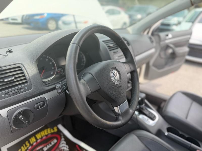 Volkswagen Jetta SE 2009