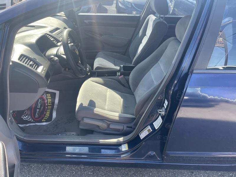 Honda Civic LX 4D Sedan 2010
