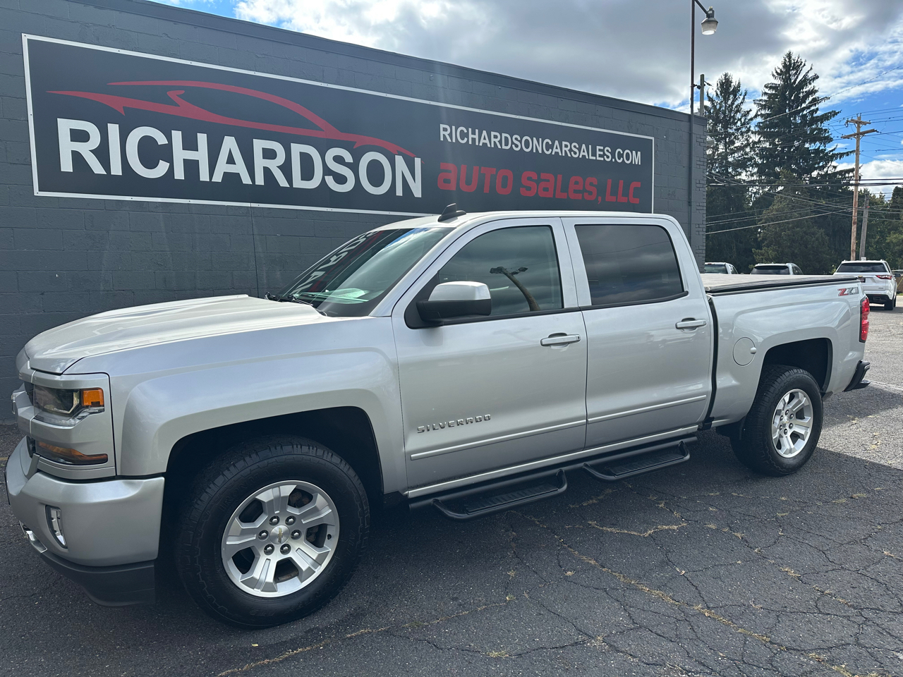 2018 Chevrolet Silverado 1500 LT Z71 Crew Cab 4WD