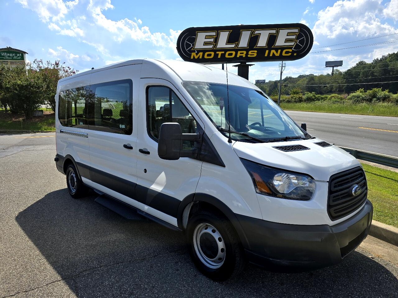 2018 Ford Transit 350 Wagon Med. Roof XL w/Sliding Pass. 148-in. WB