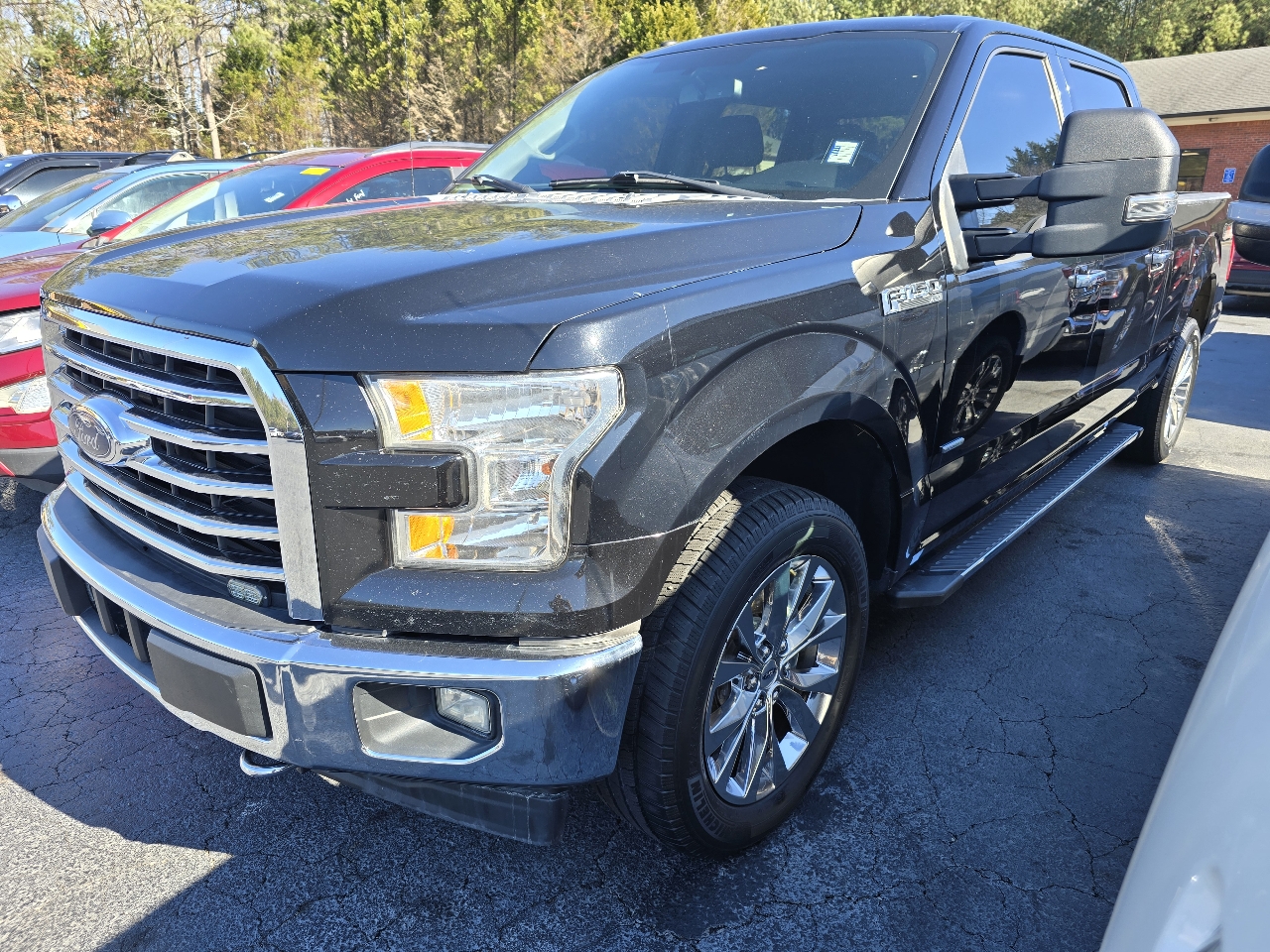 2017 Ford F-150 4WD SuperCrew 139" XLT