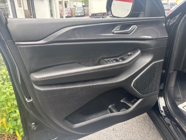 Jeep Grand Cherokee L Laredo 4WD 2021