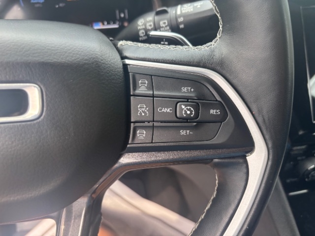 Jeep Grand Cherokee L Laredo 4WD 2021