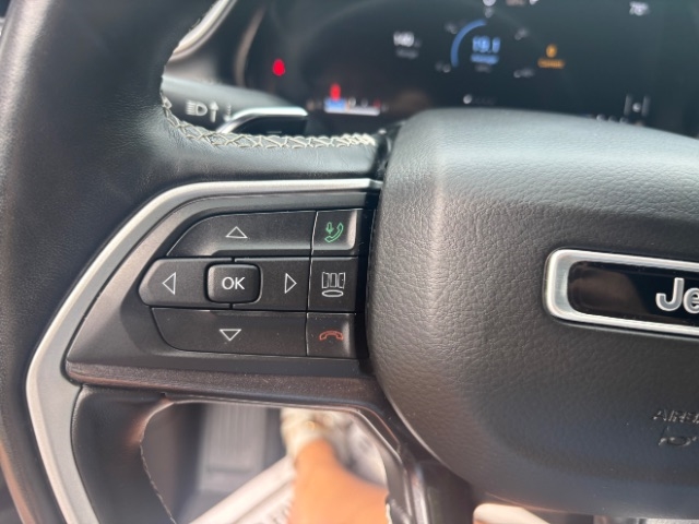 Jeep Grand Cherokee L Laredo 4WD 2021