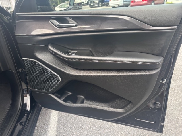 Jeep Grand Cherokee L Laredo 4WD 2021