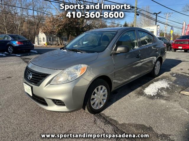 Nissan Versa 1.6 S 5M 2014