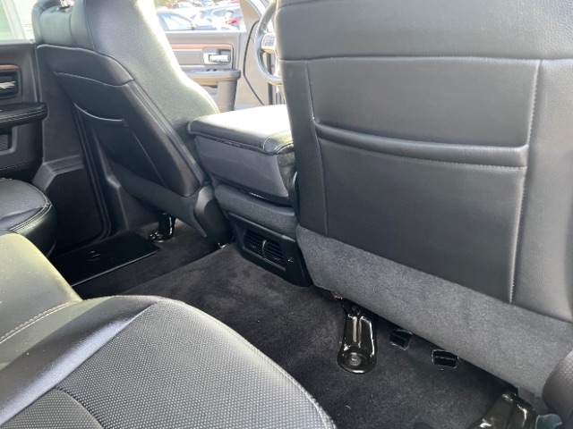 RAM 1500 Laramie Crew Cab SWB 2WD 2017