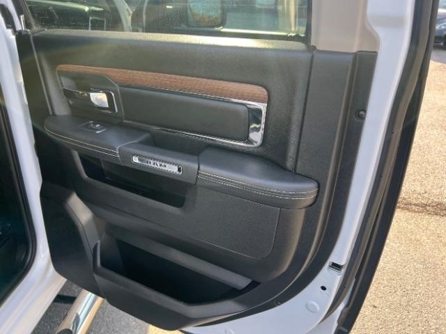 RAM 1500 Laramie Crew Cab SWB 2WD 2017