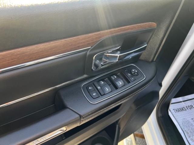 RAM 1500 Laramie Crew Cab SWB 2WD 2017