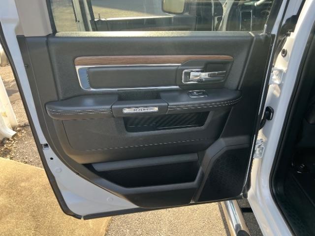 RAM 1500 Laramie Crew Cab SWB 2WD 2017