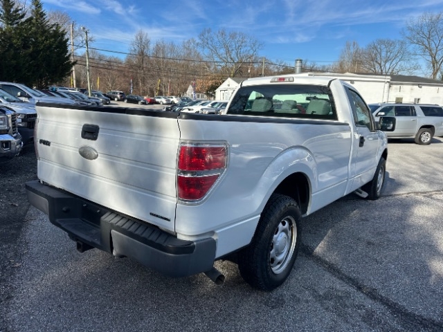 Ford F-150 XL 8-ft. Bed 2WD 2011