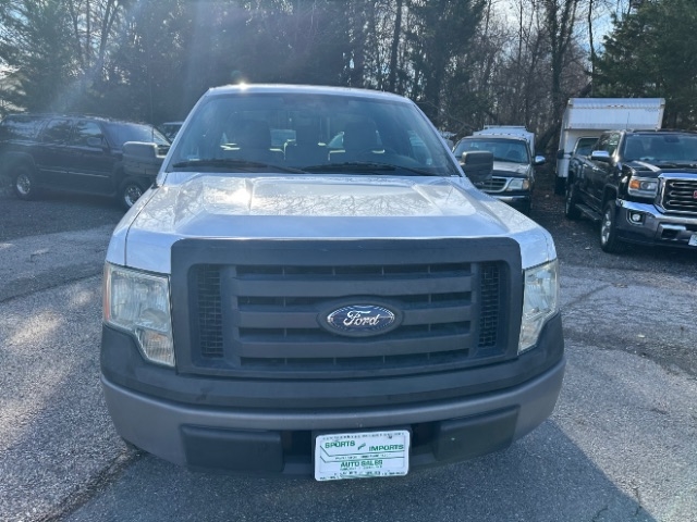 Ford F-150 XL 8-ft. Bed 2WD 2011