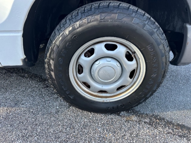 Ford F-150 XL 8-ft. Bed 2WD 2011