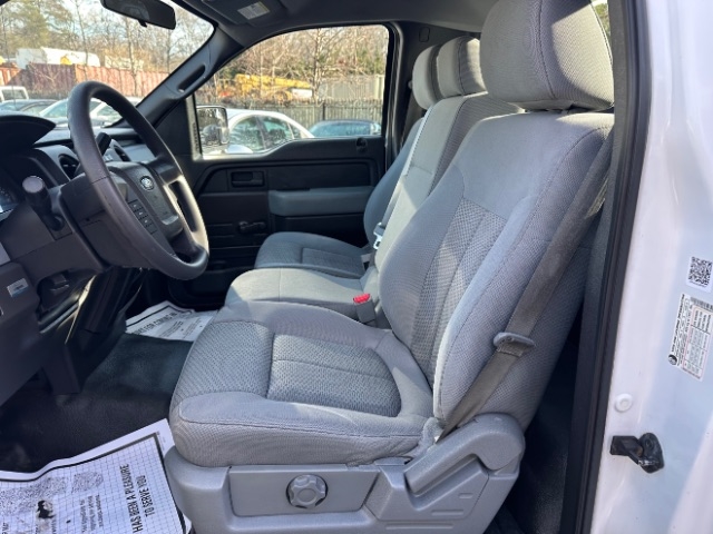 Ford F-150 XL 8-ft. Bed 2WD 2011