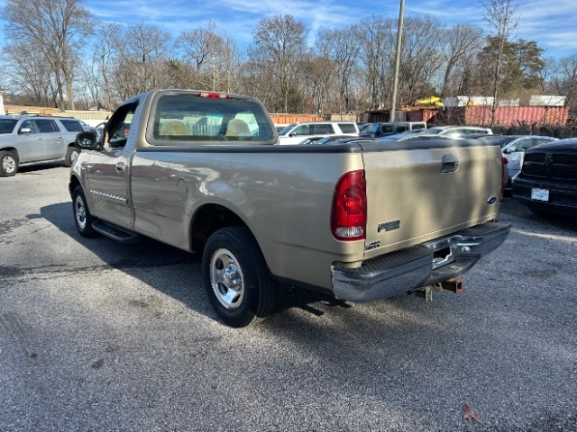 Ford F-150 XLT Reg. Cab Short Bed 2WD 2000