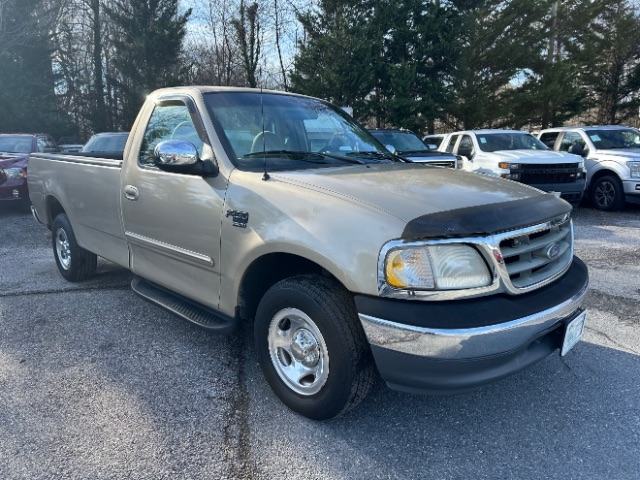 Ford F-150 XLT Reg. Cab Short Bed 2WD 2000