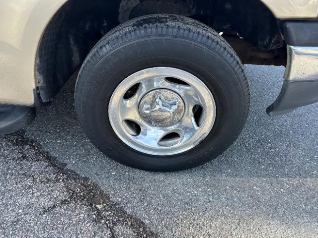 Ford F-150 XLT Reg. Cab Short Bed 2WD 2000