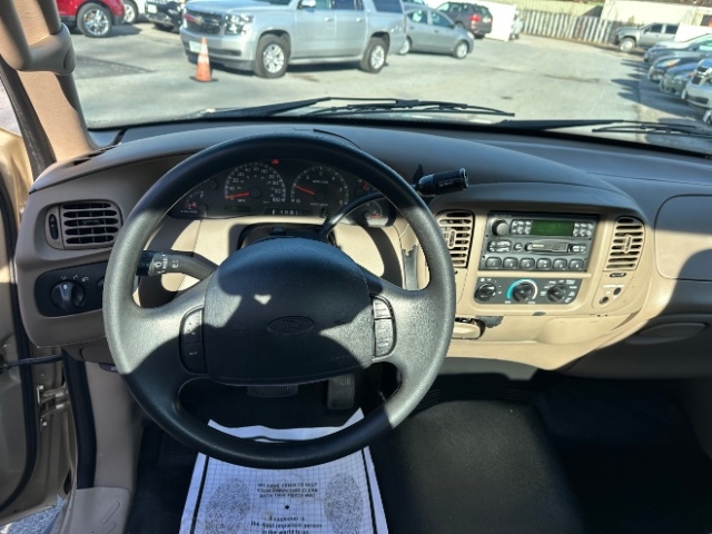 Ford F-150 XLT Reg. Cab Short Bed 2WD 2000