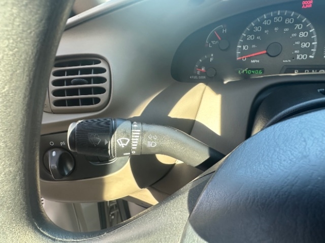 Ford F-150 XLT Reg. Cab Short Bed 2WD 2000