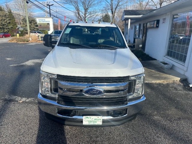 Ford F-350 SD XL Crew Cab Long Bed DRW 4WD 2019