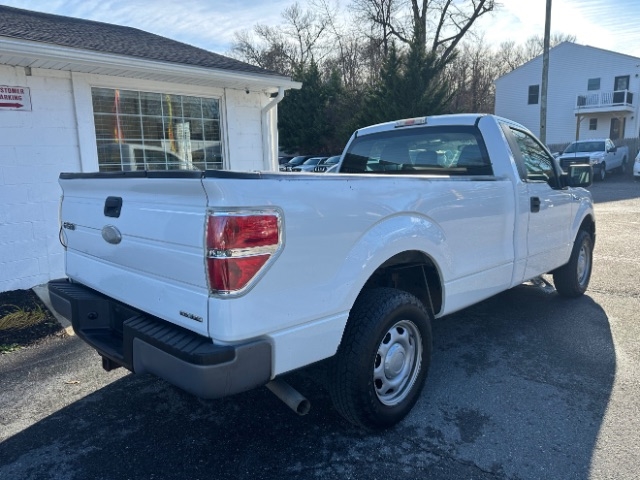 Ford F-150 XL 8-ft. Bed 2WD 2011